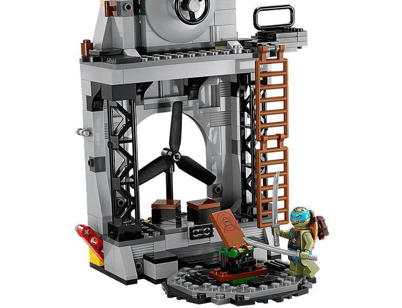 Mod viljen vigtig lokal LEGO? Teenage Mutant Ninja Turtles? Turtle Lair Invasion Building Set |  79117 - Walmart.com