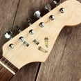 thumbnail image 1 of BESTYASH Jack De Salida Para Guitarra Y Bajo En Color Dorado Con Montaje De 3 Tornillos Y Strap, 1 of 7