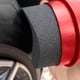 thumbnail image 5 of Cepillo de esponja para pulir neumáticos de coche con material de encerado de alta densidad, diseño curvo para una aplicación uniforme, mango ergonómico, tapa protectora, construcción de plástico, 5 of 5