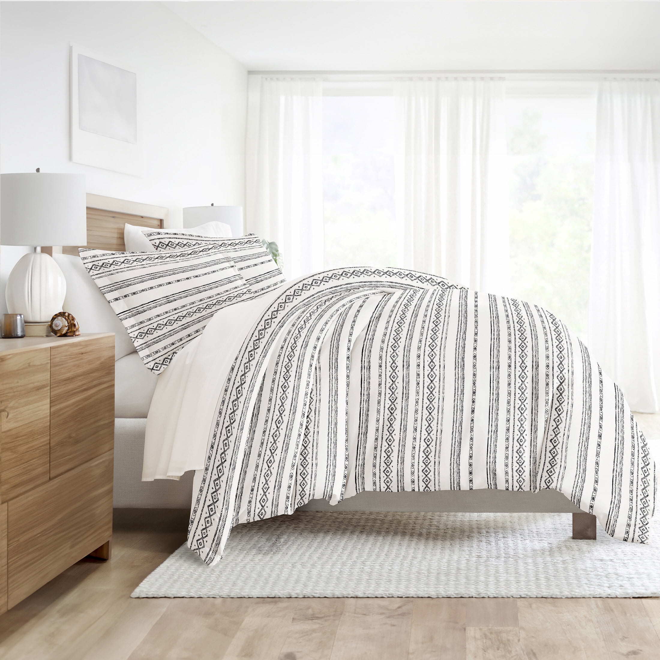 Noble Linens Light Gray Geo Threads Pattern 3-Piece Duvet Cover Set, King/Calking