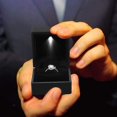 thumbnail image 4 of Caja de anillo de moda con luz LED, caja de anillo luminosa para propuesta de matrimonio, caja de anillo con iluminación LED interna, caja de anillo de compromiso para boda (negro), 4 of 5