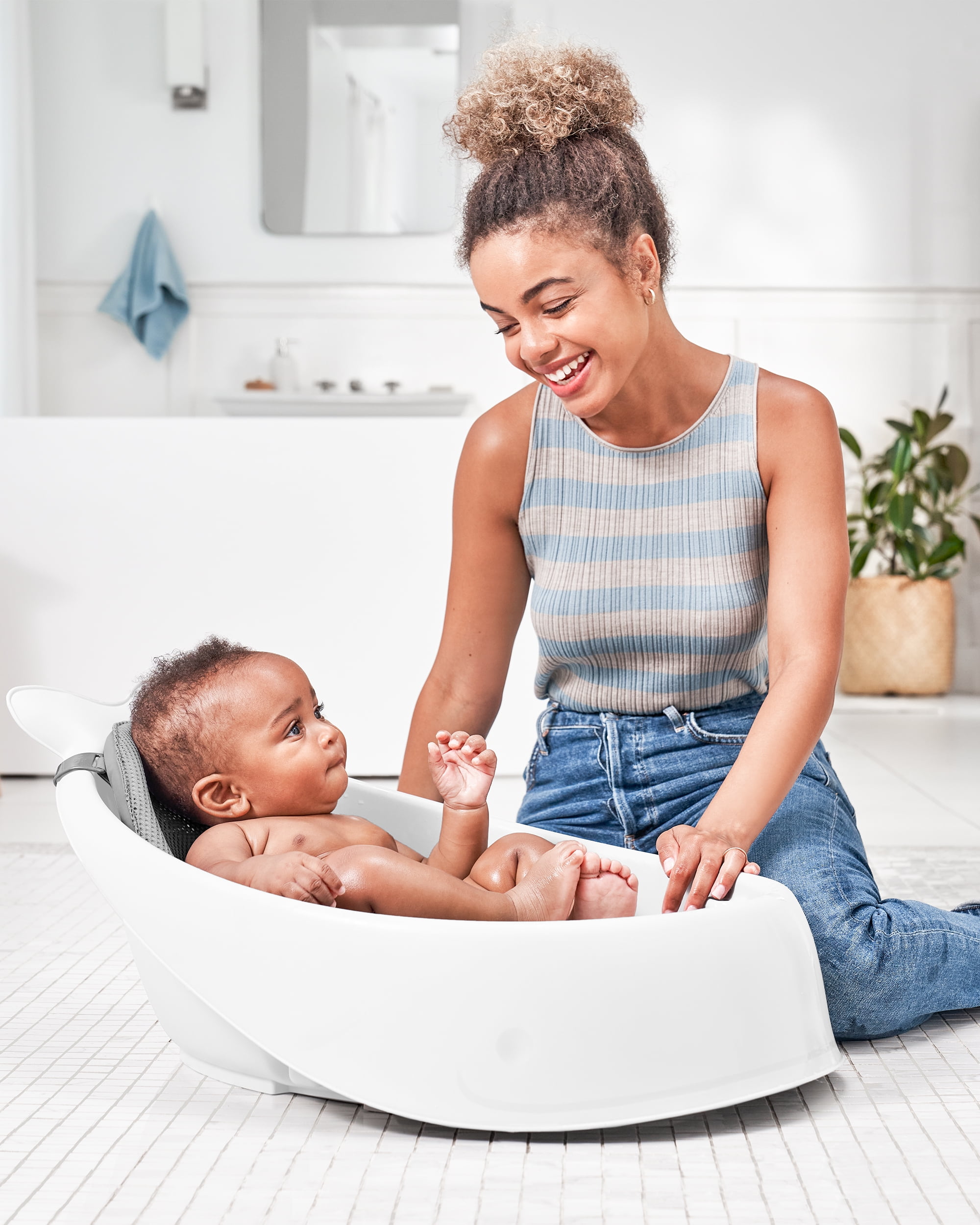 Skip Hop MOBY® Smart Sling™ 3-Stage Tub - White