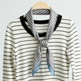thumbnail image 4 of Coofit Écharpe de Cou Mode Bande Décorative Foulard Cheveux Polyvalent Carré Écharpe, 4 of 6