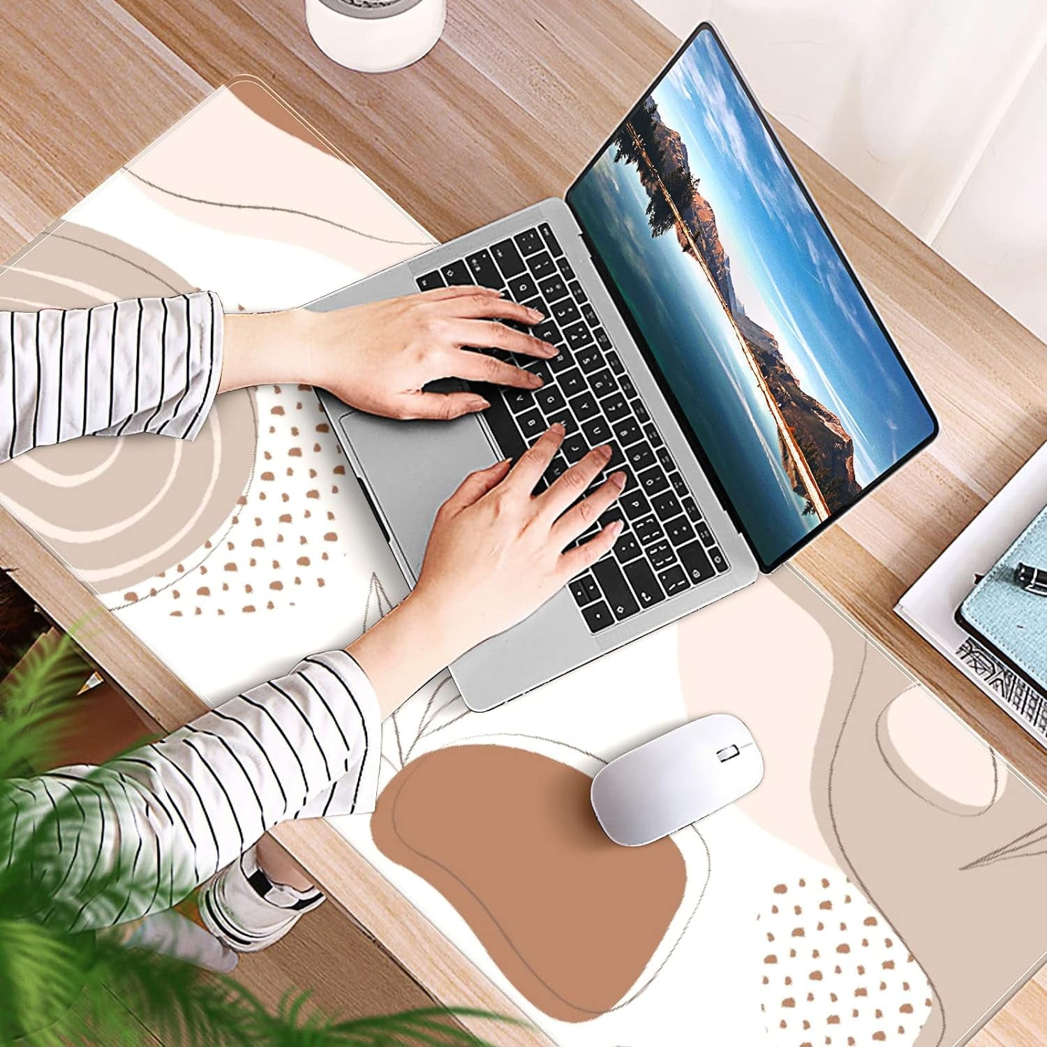 Boho Botanical Leaves Desk Mat, Desk Accessory, Cute Workspace, Trendy Workspace, Trendy, 35.4x15.7in Large Gaming Mouse Pad, Cute Desk Topper, Pretty Desk Pad