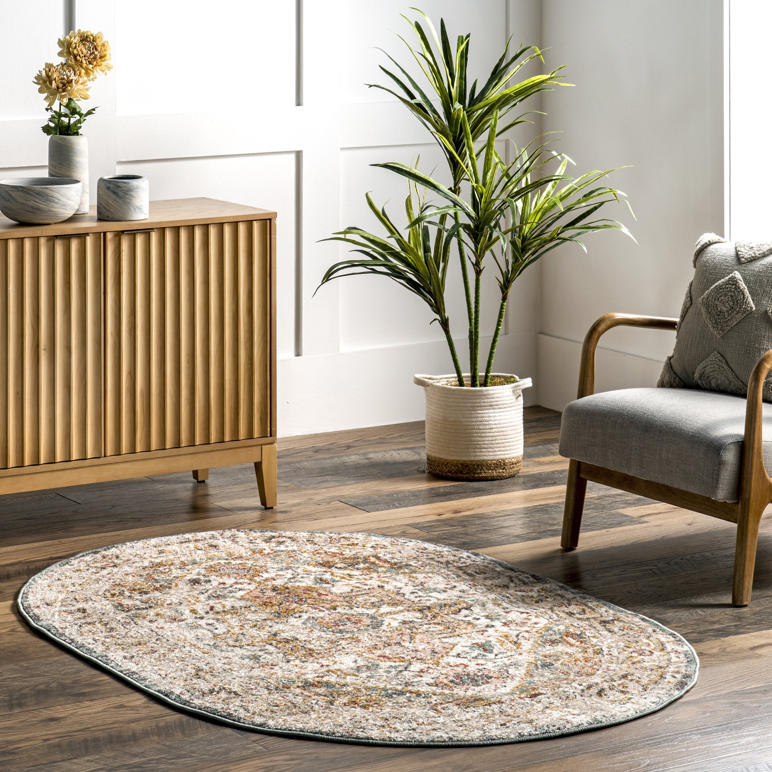 Justine Beige Oval Vintage Medallion Area Rug 4' x 6'