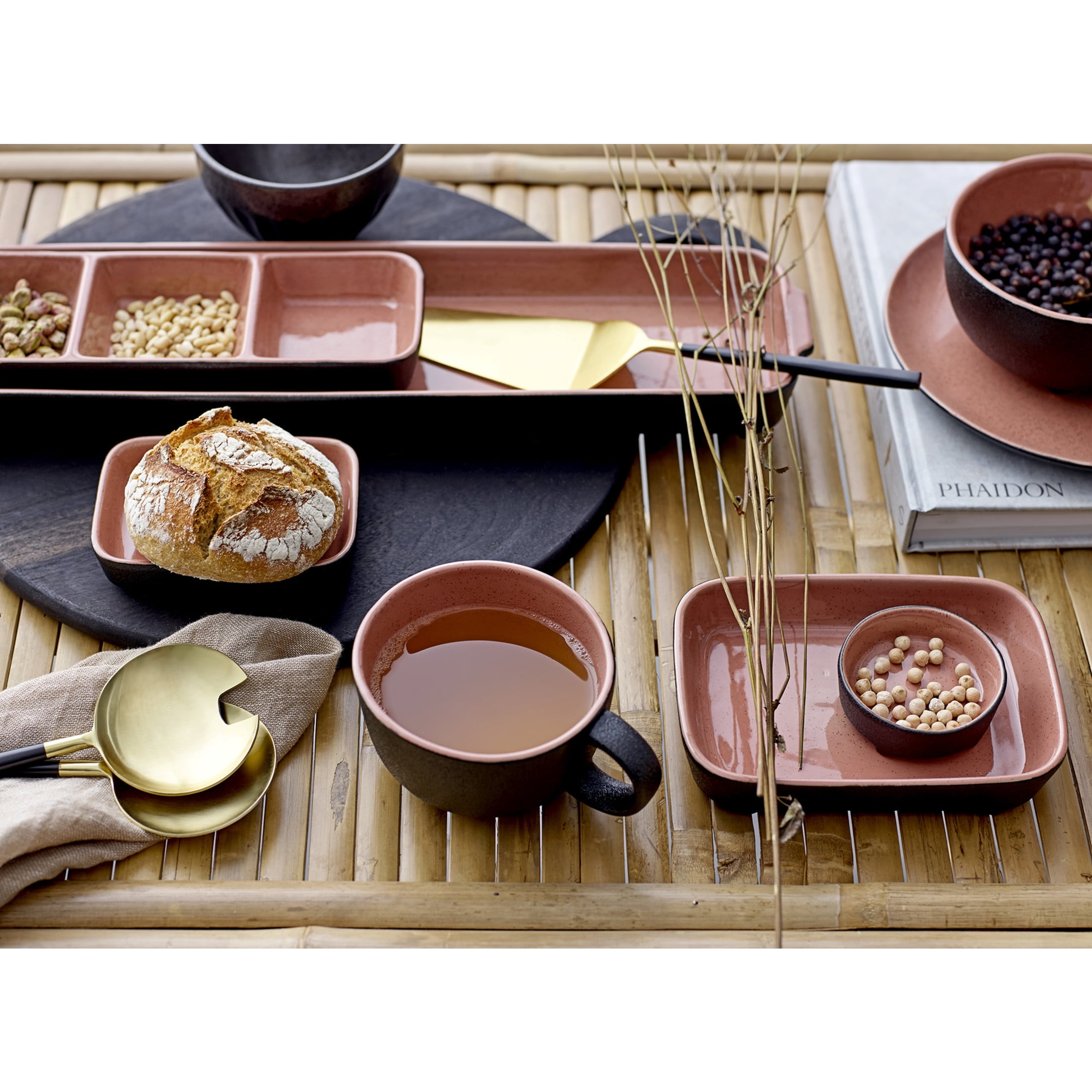 Bloomingville Round Acacia Wood Cheese and Cutting Board with Circle Handle, Black