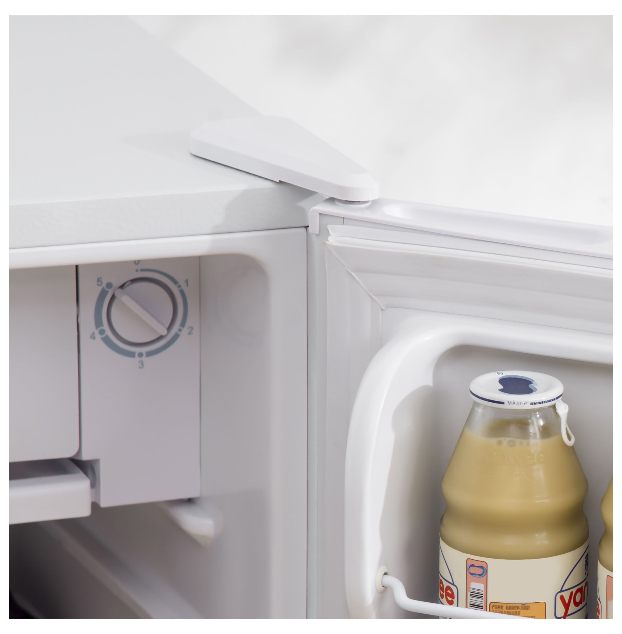 3.2 Cu.Ft Mini Fridge with Freezer, Single Door Compact Refrigerator with Adjustable Thermostat, Shelf and Reversible Door for Bedroom, Dorm, Home Office, Energy Efficient, White