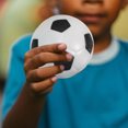 thumbnail image 3 of KAKOWELY Juego de 12 mini pelotas antiestrés de fútbol, pequeñas pelotas deportivas de poliuretano para niños, ideal como recuerdo de fiesta de fútbol, decoración o recompensa escolar o de carnaval., 3 of 4