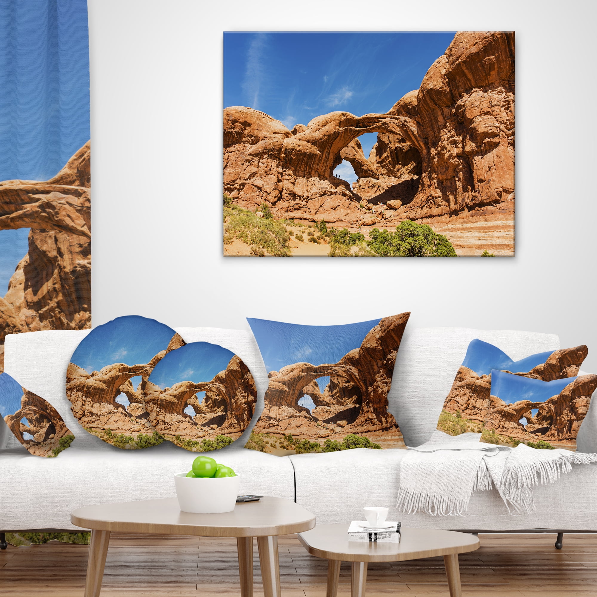 Designart Double Arch in Arches National Park - Landscape Photography Throw Pillow - 18x18