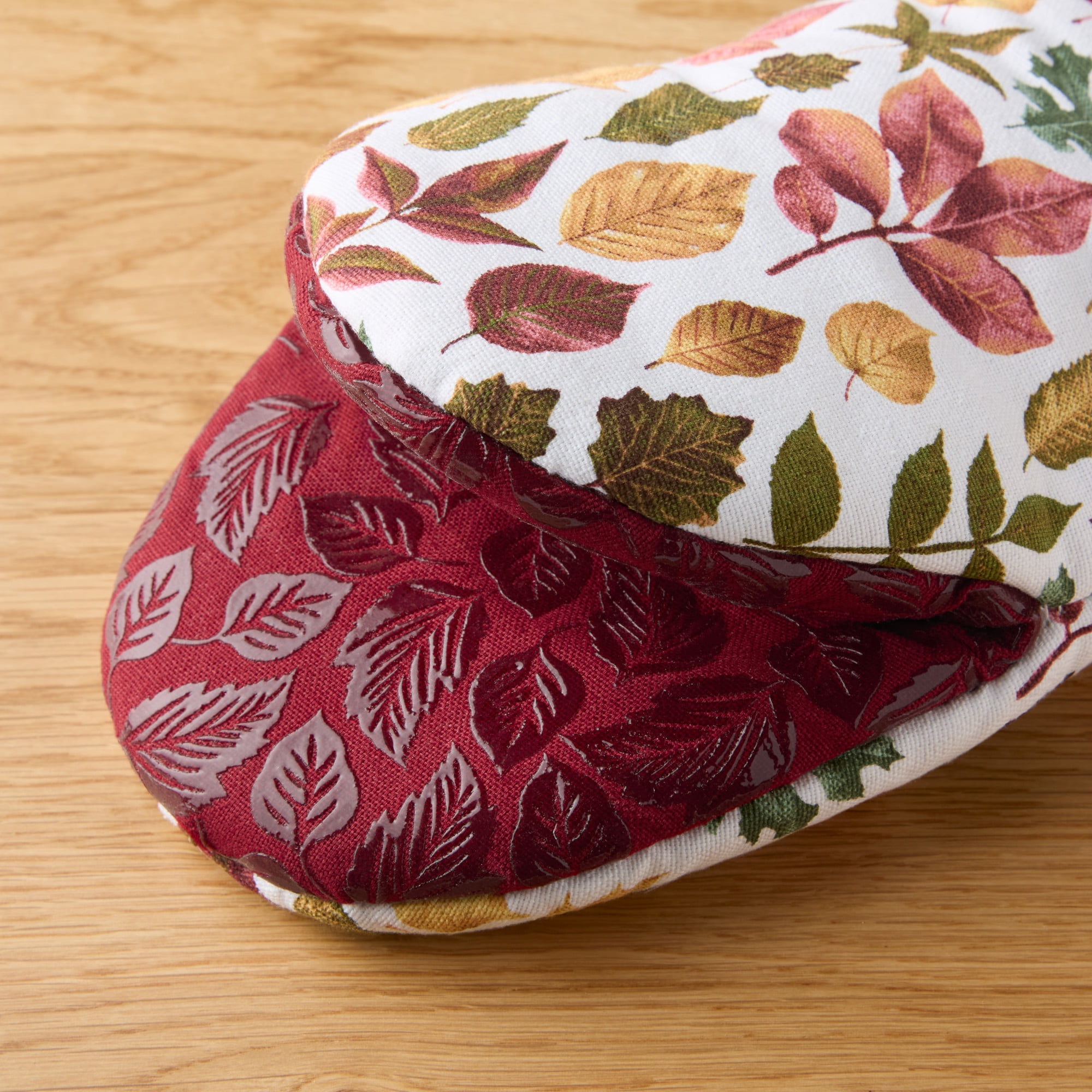 MARTHA STWEART Autumn Harvest Falling Leaves Mini Oven Mitt 2-Pack Set, 100% Cotton with Decorative Non-Slip Silicone Grip, Heat Resistant, Tan/Red/Green, 5.5"X8"