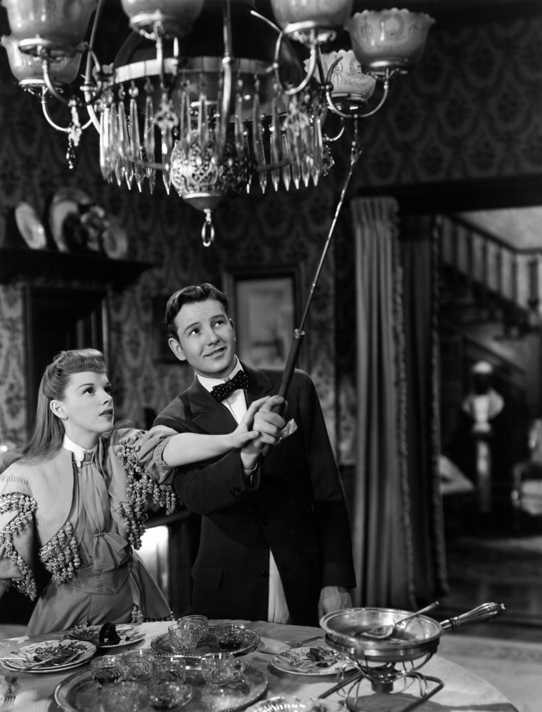 Meet Me In St. Louis Judy Garland Tom Drake 1944 Photo Print (16 x 20