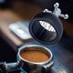 thumbnail image 3 of Herramienta manual para baristas y distribuidores de café: tamper y nivelador de espresso. Negro, 3 of 8