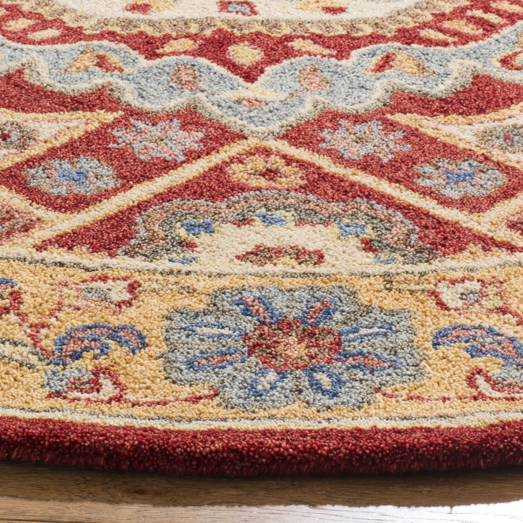SAFAVIEH Antiquity Kynaston Traditional Wool Area Rug, Red/Orange, 4' x 6'