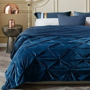 KAWAHOME Super Soft Minky Blanket King Size Extra Warm Pinched Pleat Sherpa Winter 410GSM Blanket for Couch Sofa Bed, 108" X 90" (Navy Blue)