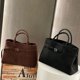 thumbnail image 5 of Bolso de mano de gran capacidad con hebilla decorativa para mujer, bolso de hombro de gamuza sintética con broche, informal, elegante, 2024, 5 of 6