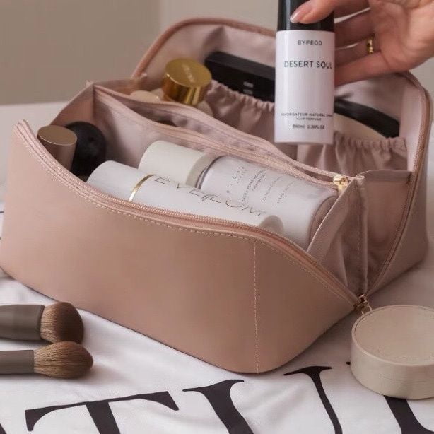 MJartoria Large Capacity Travel Cosmetic Bag, Multifunctional Storage Makeup Bag PU Leather Makeup Bag with Handle and Divider Travel Cosmetic Bag for Women
