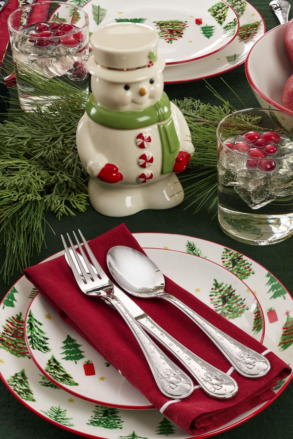 ONEIDA MERRY & BRIGHT TREAT JAR