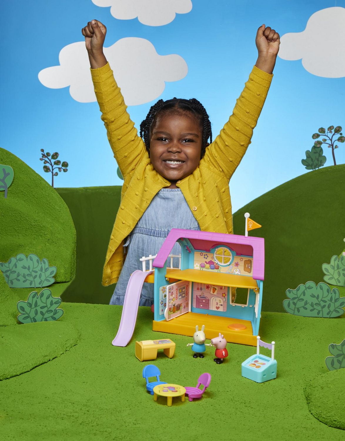 Peppa Pig Peppa’s Club Peppa’s Kids-Only Clubhouse Playset Preschool Toy; Sound Effects; Includes 2 Figures, 7 Accessories; Ages 3 and Up