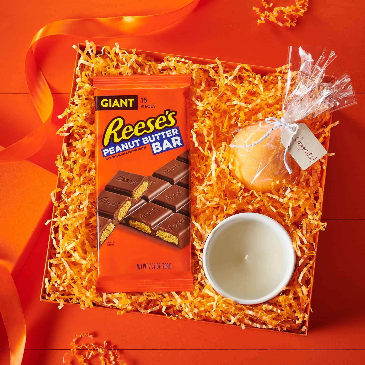 Reese's Chocolate Peanut Butter Creme Giant Bar 7.37 oz Candy, With Olive Green Bowl