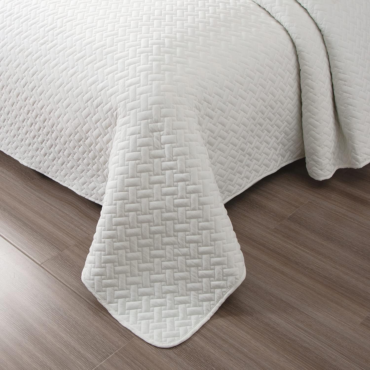 EMME White Quilt Set,Twin Bedspread Lightweight Microfiber Reversible Twin Size Comforter Set Soft Bed Coverlet 2 Piece Bedding Set for All Season(Basket Weave, 66"x90")