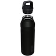 thumbnail image 2 of Botella de agua Stanley IceFlow Cap and Carry+ de 1,5 L, color negro, 2 of 5
