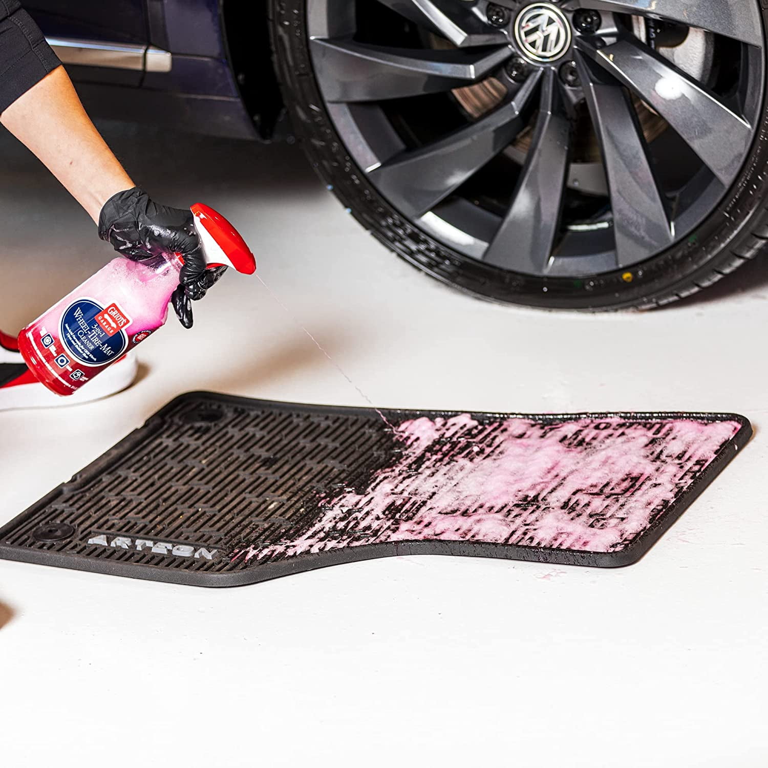 Griots Garage 3 In 1 Wheel Tire Mat Cleaner- 25 Ounces