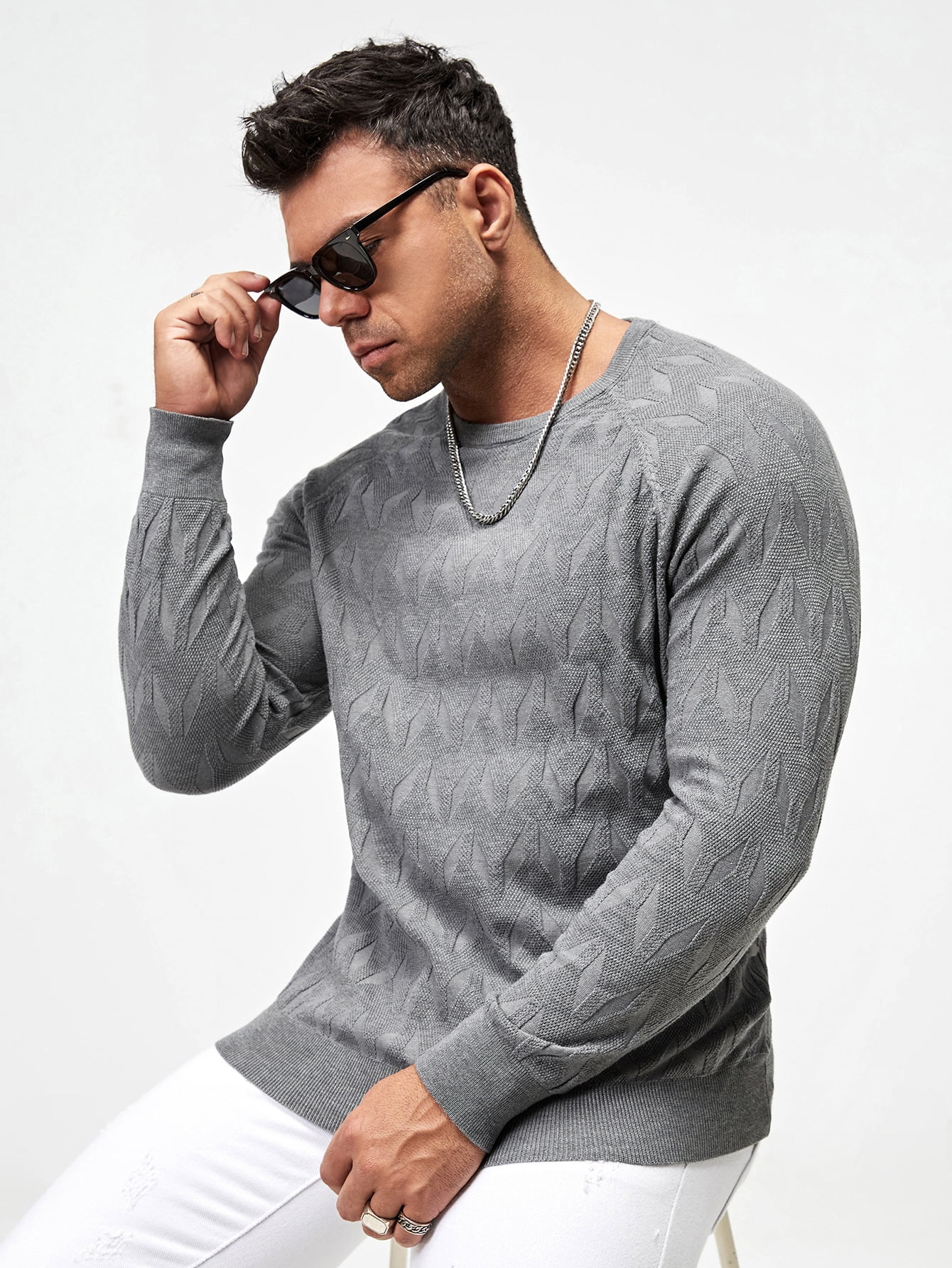 Men Raglan Sleeve Textured Knit Sweater 