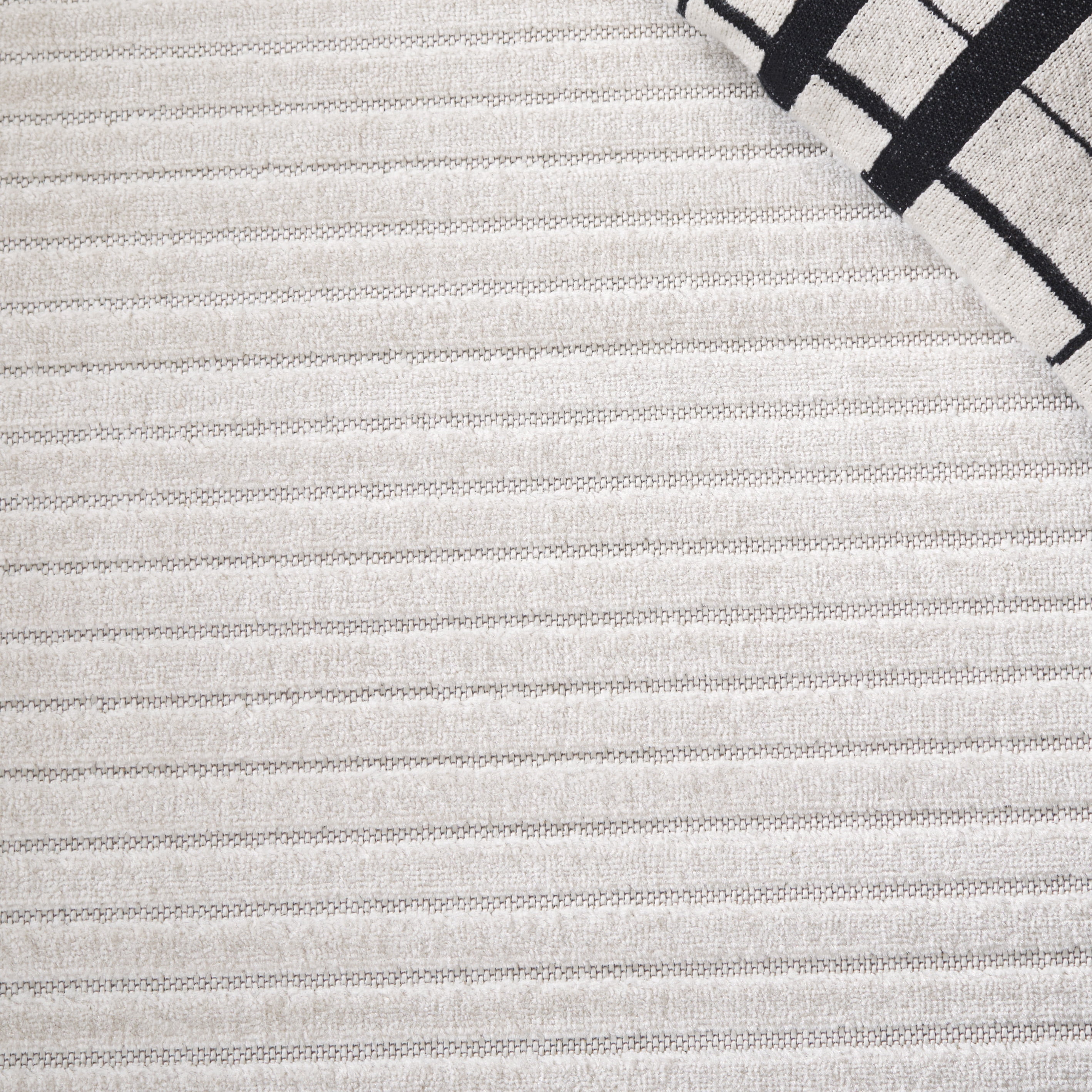 SAFAVIEH Stella Bernadine Striped Indoor/Outdoor Area Rug, Ivory, 8'2" x 10'