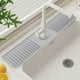 thumbnail image 4 of 37cm Tapete para Fregadero de Cocina, 2 en 1 Alfombrilla de Silicona Absorbente, Tapete de Silicona para Fregadero de Cocina Silicone Faucet Mat,Tapete de secado de llave para cocina,baño(Gris Claro), 4 of 4