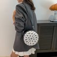 thumbnail image 3 of Bolso bandolera Bolso bandolera de estilo redondo con un solo hombro colgado a la moda para mujer (blanco), 3 of 8