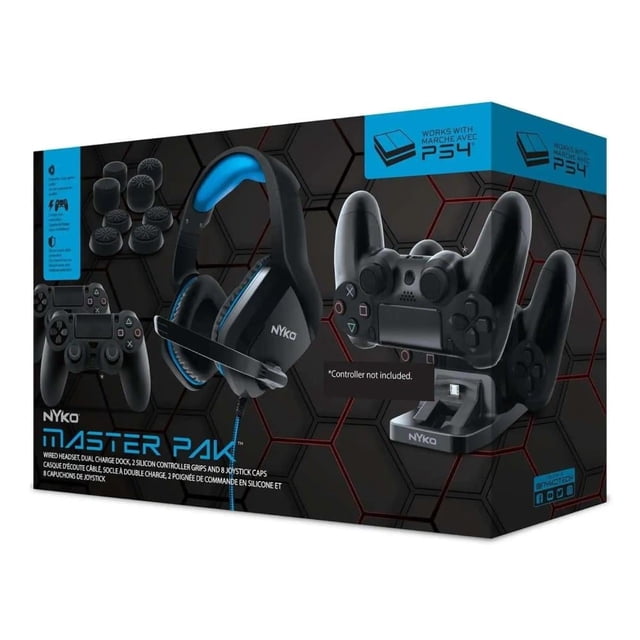 kit de accesorios nyko para playstation 4 multicolor caja frontal mostrando kit completo: audífonos negros con acentos azules y cable, base de carga doble negra con logo Nyko para controles PS4, funda de silicón, cable USB y tapas de pulgar, vista 3/4 del empaque.