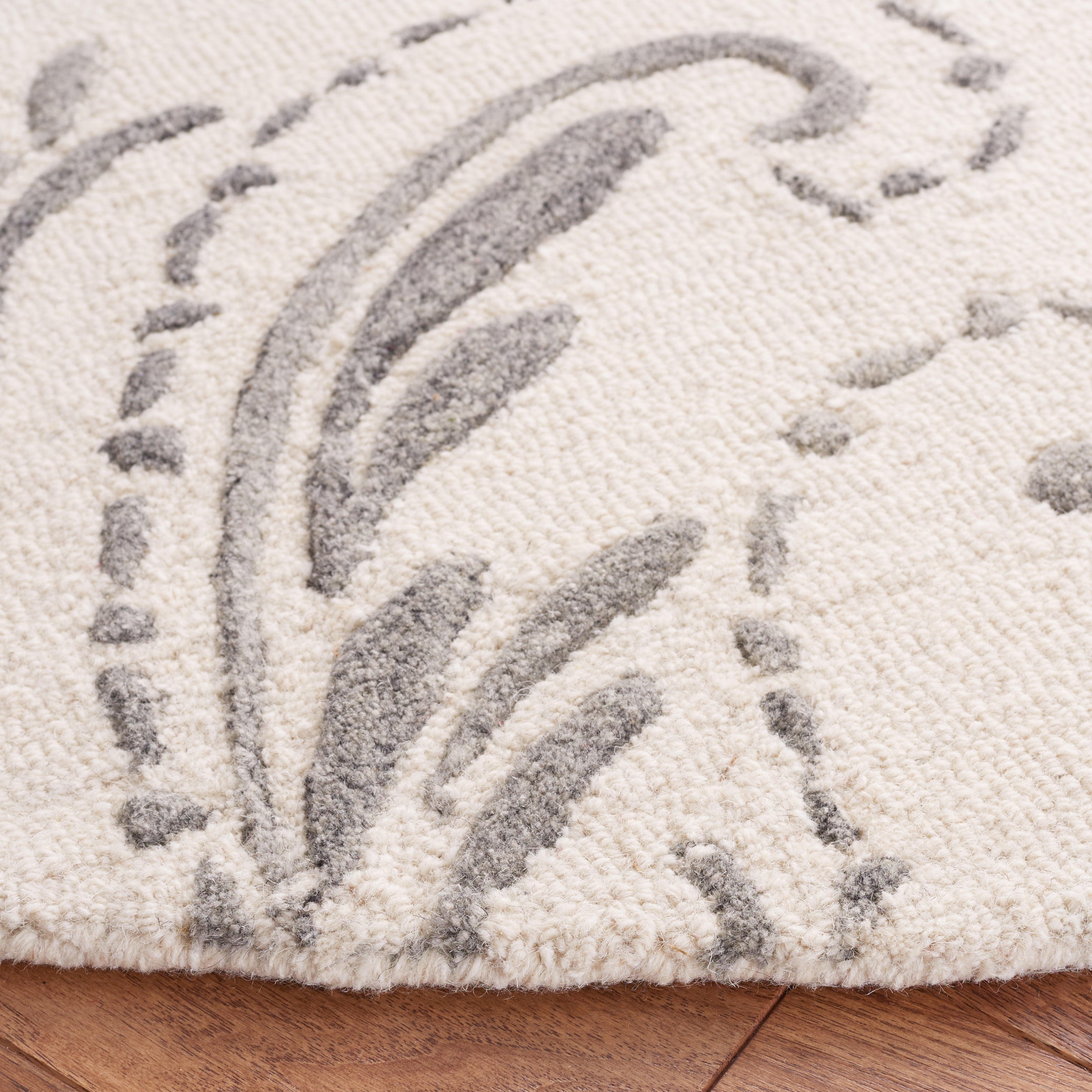 SAFAVIEH Jardin Salome Leaves Area Rug, Ivory/Gray, 6' x 6' Round