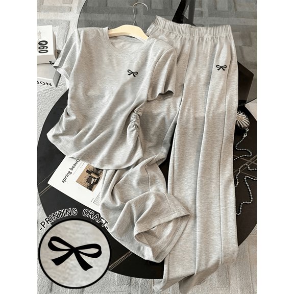 Minimalist bow print women's two-piece set, short-sleeved pleated T-shirt paired with high-waisted wide-leg pants, soft and casual casual wear for indoor daily use