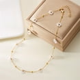 thumbnail image 1 of Collares y colgantes: Collar de perlas con forma de flor para mujer. Pulsera de perlas con un toque de distinción. Ideal como regalo de cumpleaños o para obsequiar con joyas. Collar de aleación., 1 of 6