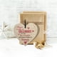 thumbnail image 1 of Colgante de Madera Conmemorativo con Letrero de Amor, 1 of 3