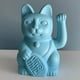 thumbnail image 3 of Estatuas de Dibujos animados de resina para empresas Sunnimix Adornos de animales Estatuilla del gato de la suerte Azul, 3 of 7