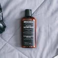 thumbnail image 4 of Hidratante Facial Esencial Diaria Brickell Men's Products 4 Onzas para Hombre, 4 of 7