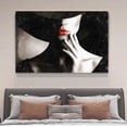 thumbnail image 4 of Cuadro moderno en blanco y negro, labios rojos, personajes, cuadros de pared vintage, póster de mujer, pintura decorativa, lienzo, arte de pared, carteles para sala de estar, pintura para dormitorio,, 4 of 8