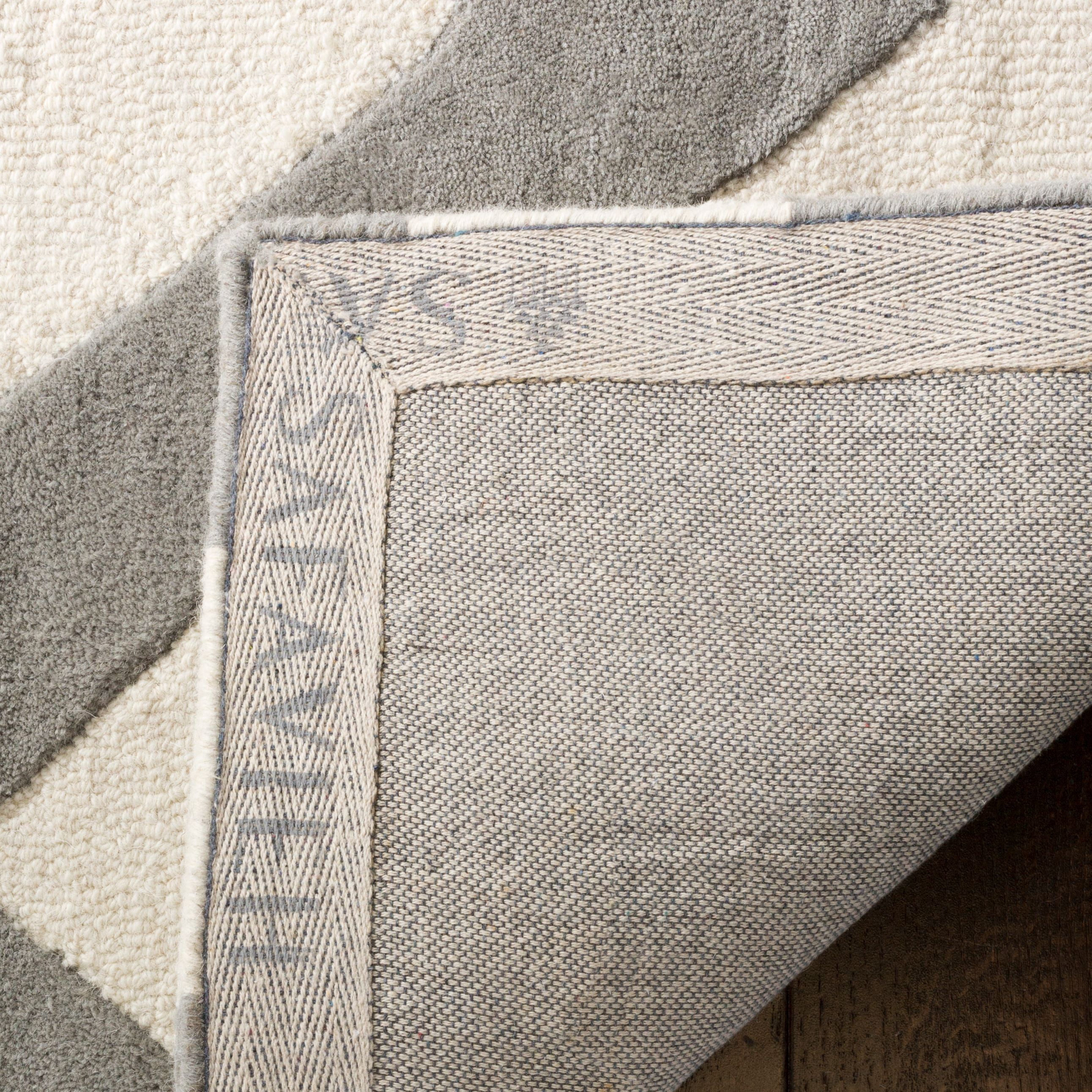 SAFAVIEH Kids Basic Chevron Wool Area Rug, Grey/Ivory, 5' x 7'