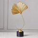 thumbnail image 2 of Decoración artística para espacios habitables, diseño exquisito, escultura de hoja de ginkgo, artesanía de hierro dorado, estatua con acentos de decoración moderna para el hogar para oficina,, 2 of 5