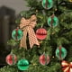 thumbnail image 5 of Juego de 6 adornos navideños de bolas flocadas Yuanzi | Bolas decorativas de plástico rojo de 8 cm para árbol y decoración de fiestas | Varios estilos, 5 of 6