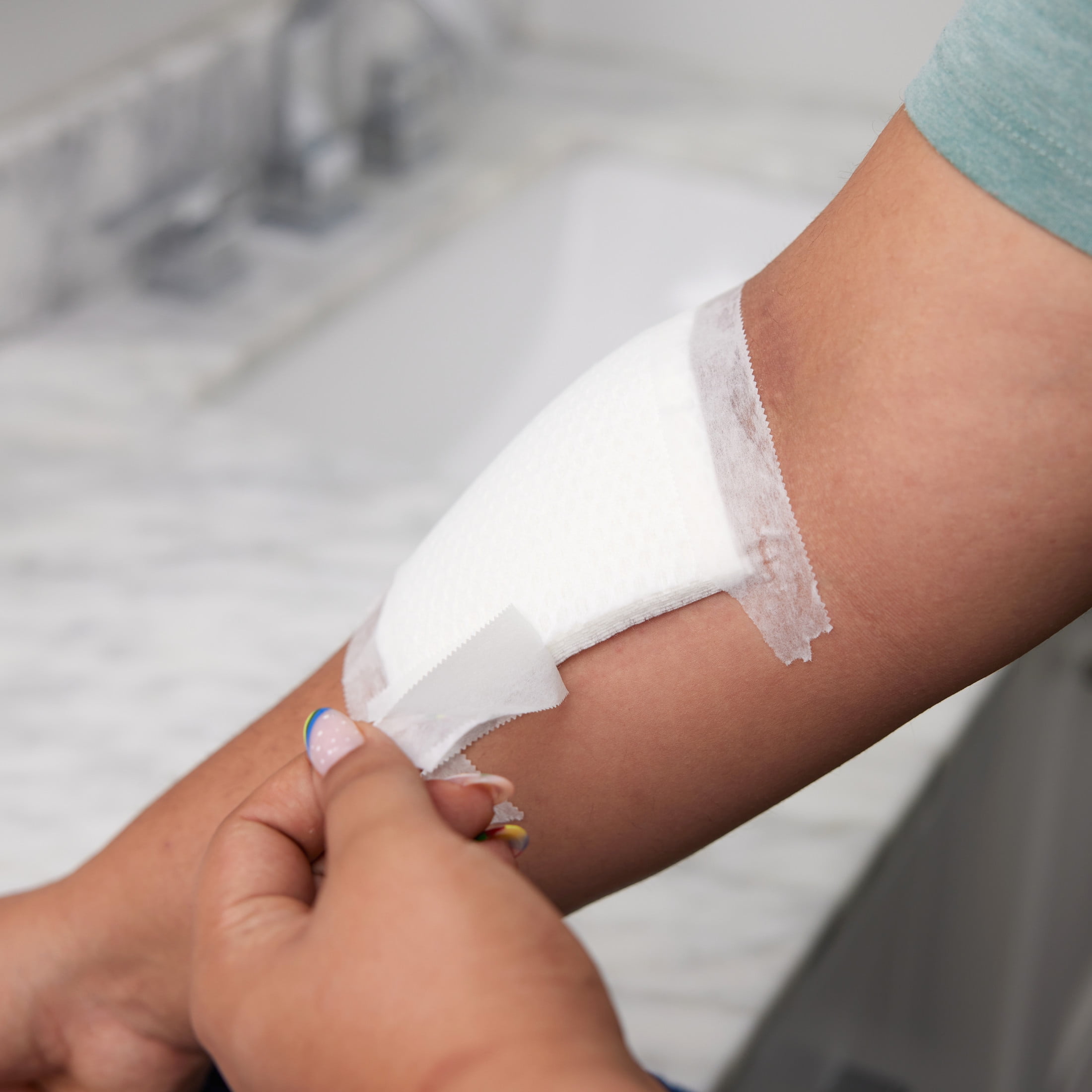 HURT-FREE® Medical Paper Tape for Securing Wound Dressing