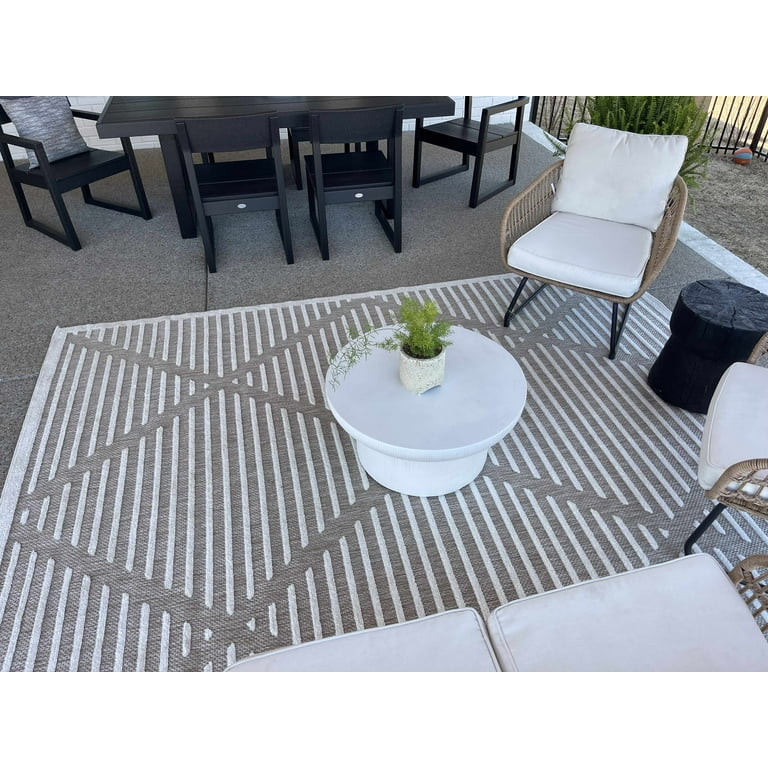 Anah Black Outdoor Rug