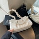 thumbnail image 4 of Bolso Hombro Nube Fruncido JShteea Cuero PU Beige, 4 of 9