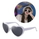 thumbnail image 4 of Gafas de sol con forma de corazón de moda para chicas que viajan Blanco, 4 of 8
