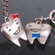 thumbnail image 5 of Llaveros de dientes de Plata BR para él y para ella Rojo Negro, 5 of 5