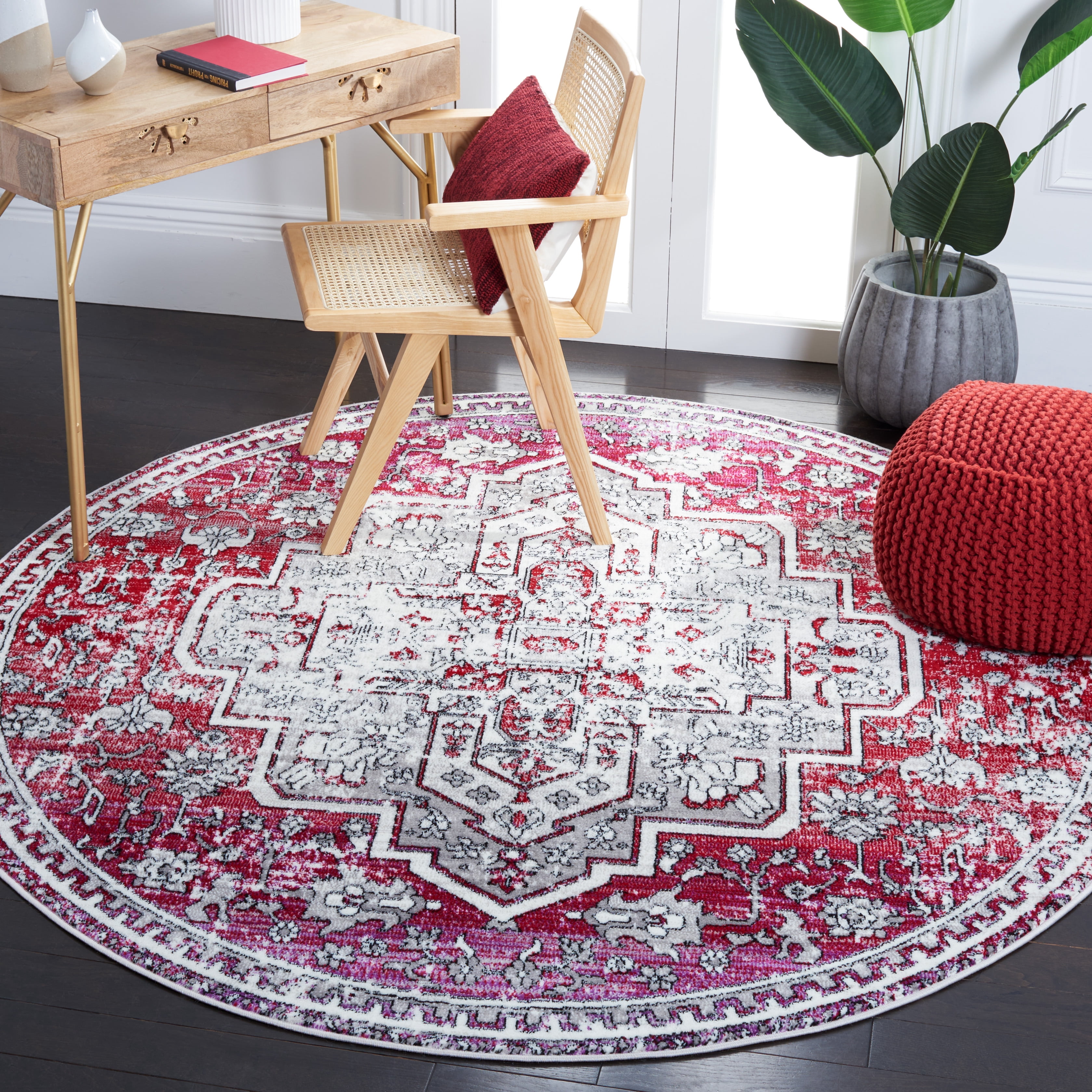 SAFAVIEH Skyler Jayce Oriental Area Rug, Red/Ivory, 6'7" x 6'7" Round