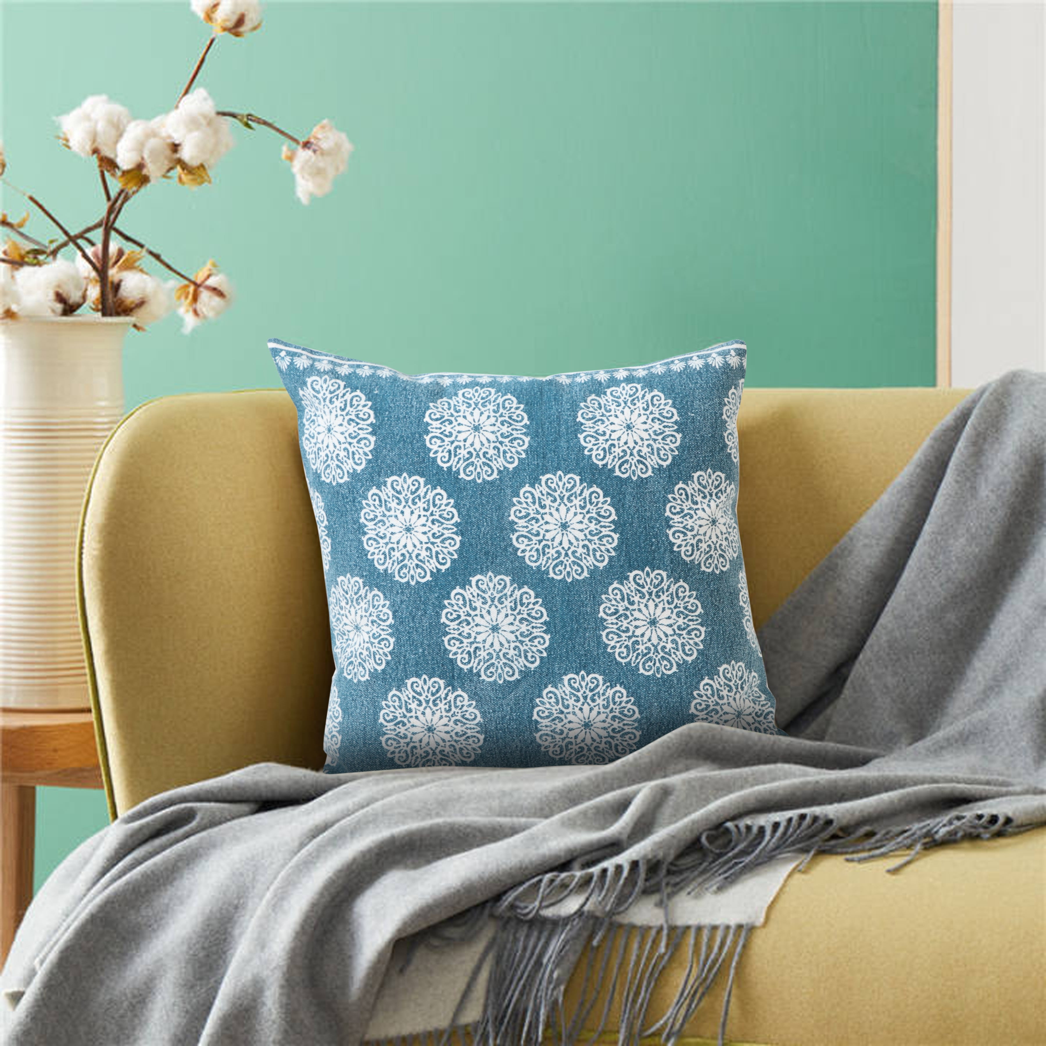 Ox Bay 20" x 20" Hand-Woven Blue/ White Floral/Botanical Organic Cotton Pillow Cover