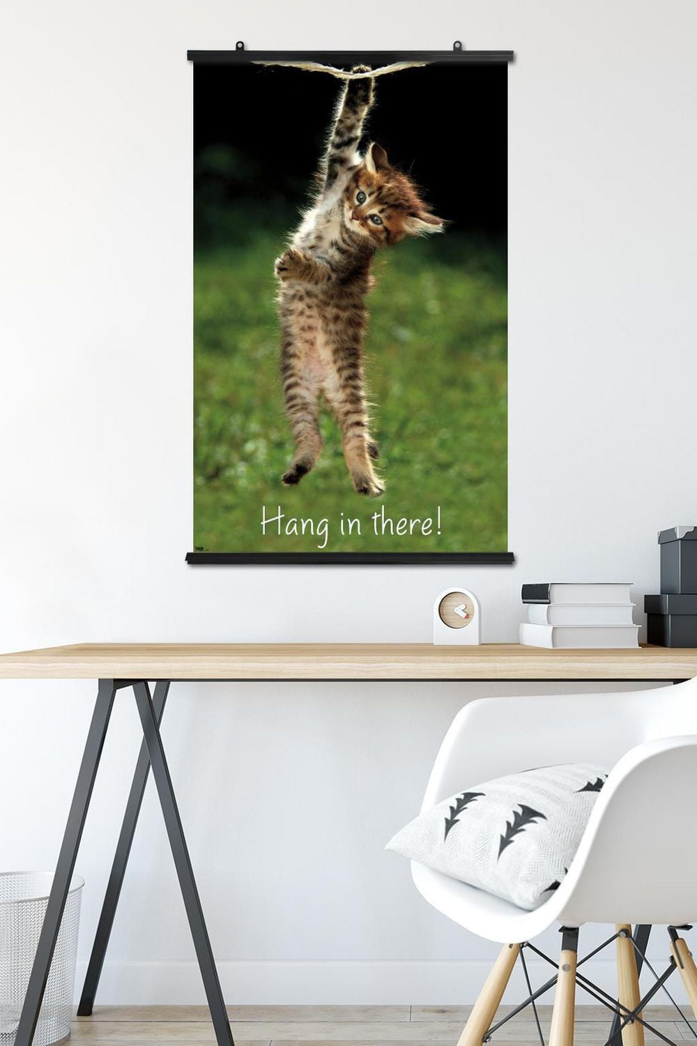 Famous Kitten Hang In There Poster Wall Poster, 22.375" x 34"