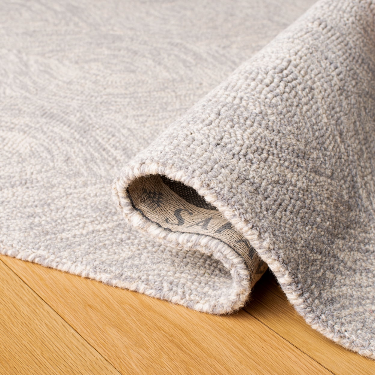 SAFAVIEH Micro-Loop Catrine Abstract Ogee Wool Area Rug, Silver/Ivory, 4' x 6'